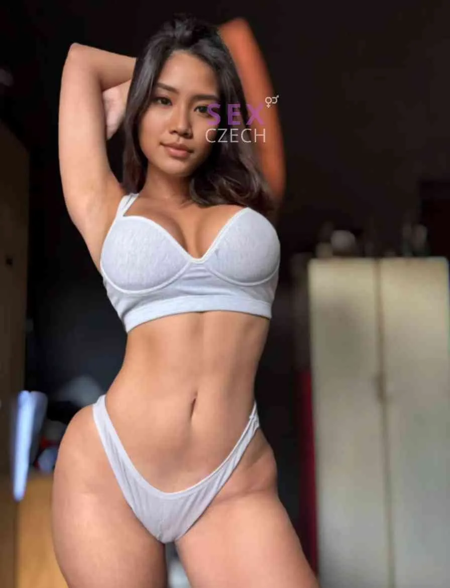 Erotický inzerát - Sexy Asiatka Rosie Praha 2 - Sex-Czech.cz