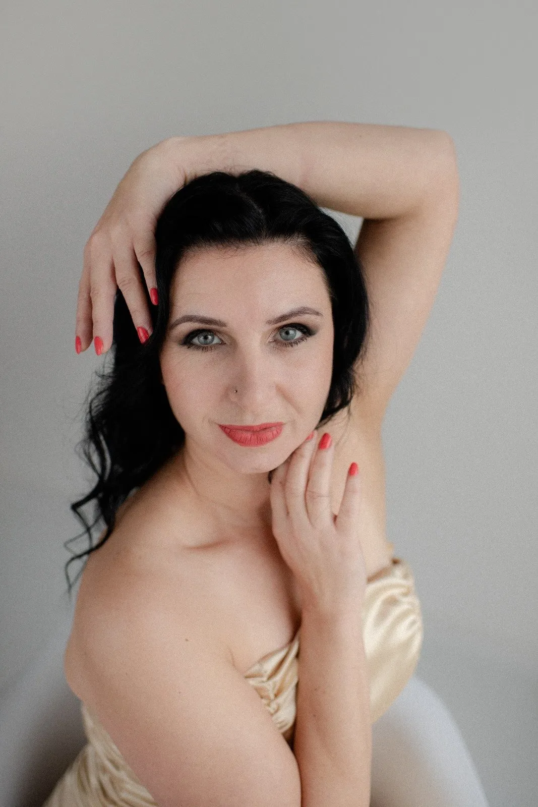 ELLA TANTRA 23h PÁ-SO